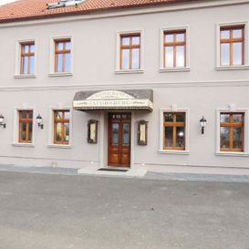 Fenster, Türen und Tore aus Holz der Tischlerei Frank Andres aus Oschersleben / Hordorf